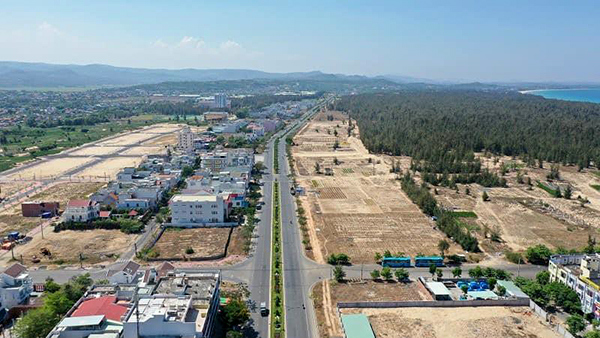 Phú Yên kêu gọi đầu tư 23 dự án khoảng 28.000 tỷ đồng - Ảnh 1