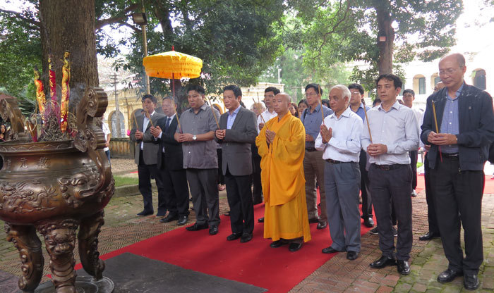 Dâng hương kỷ niệm 710 năm ngày Đức vua, Phật hoàng Trần Nhân Tông nhập niết bàn - Ảnh 1