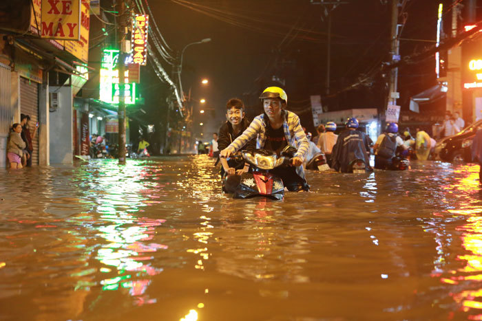 TP Hồ Chí Minh: Chống ngập không thể đủng đỉnh - Ảnh 1