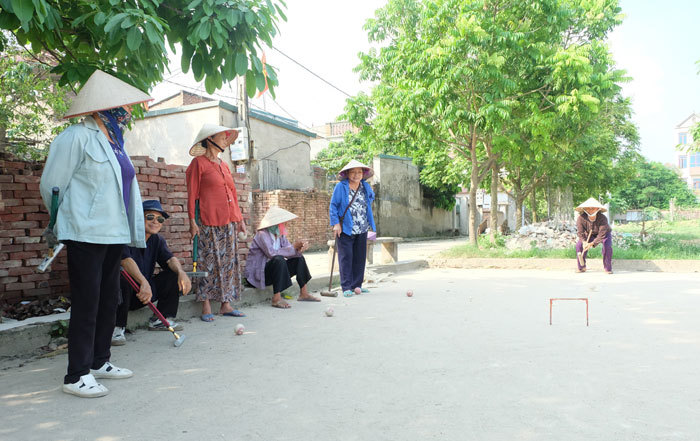 Nghệ thuật bóng cửa Xuân Bách - Ảnh 1