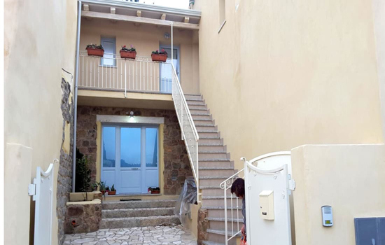 Thị trấn Ollolai ở Italia bán nhà với giá hơn 1 USD để thu hút cư dân - Ảnh 7