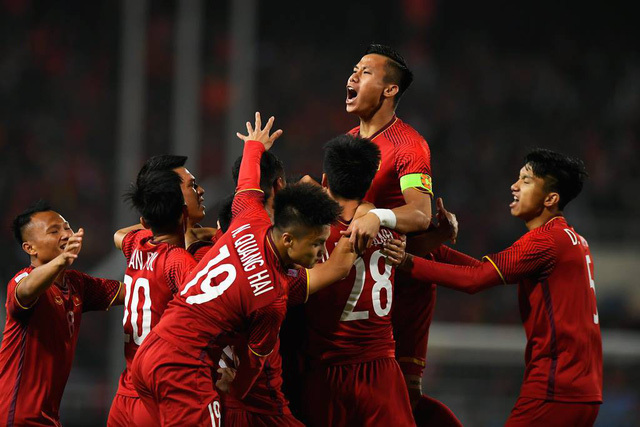 Vô địch AFF Cup 2018: Việt Nam nhận mưa tiền thưởng - Ảnh 1