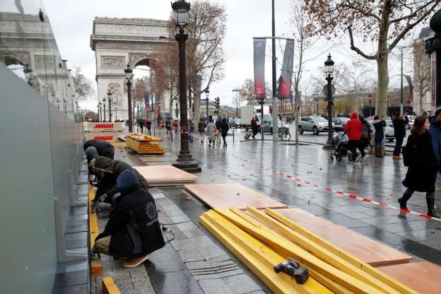 Cận cảnh nước Pháp chuẩn bị đối phó “cơn bão biểu tình” của phe áo vàng - Ảnh 10