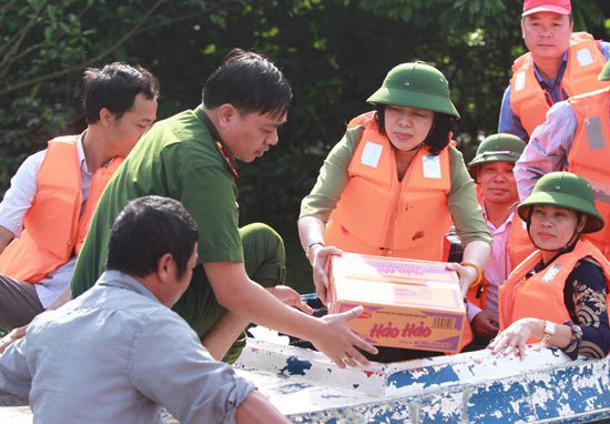 Lãnh đạo TP Hà Nội quyết liệt chỉ đạo phòng chống, khắc phục hậu quả mưa lũ - Ảnh 3