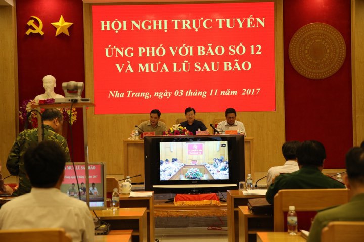 Phó Thủ tướng Trịnh Đình Dũng: Hạn chế thấp nhất thiệt hại do bão số 12 - Ảnh 1
