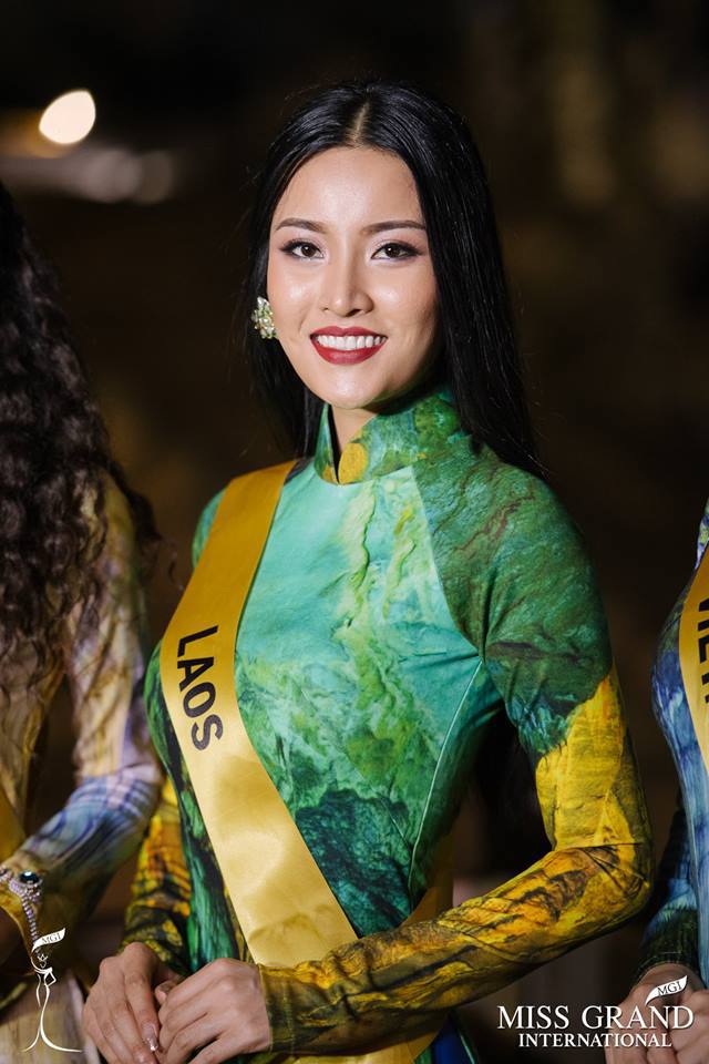 Mỹ nhân thế giới xúng xính trong áo dài Việt Nam - Ảnh 12