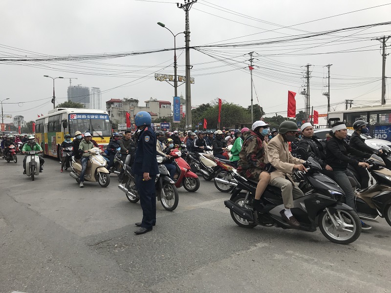 Hà Nội: Áp lực giao thông tăng mạnh ngày cuối đợt nghỉ Tết Nguyên đán - Ảnh 5