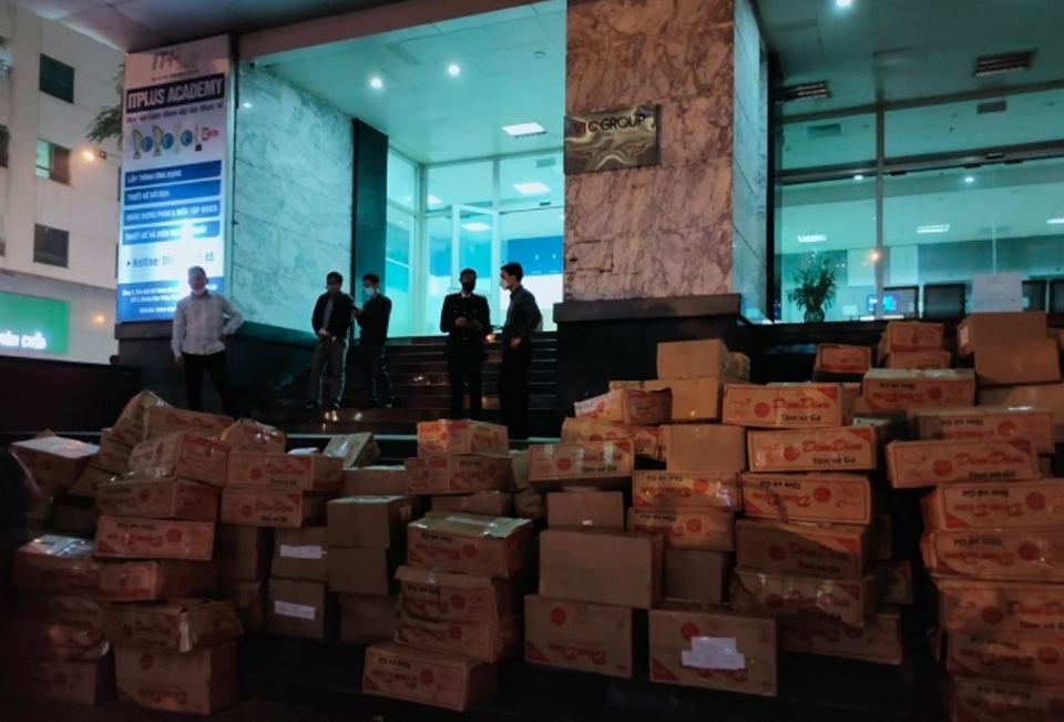 Công an Hà Nội phát hiện 30 tấn sách nghi in lậu ở Bắc Từ Liêm - Ảnh 4