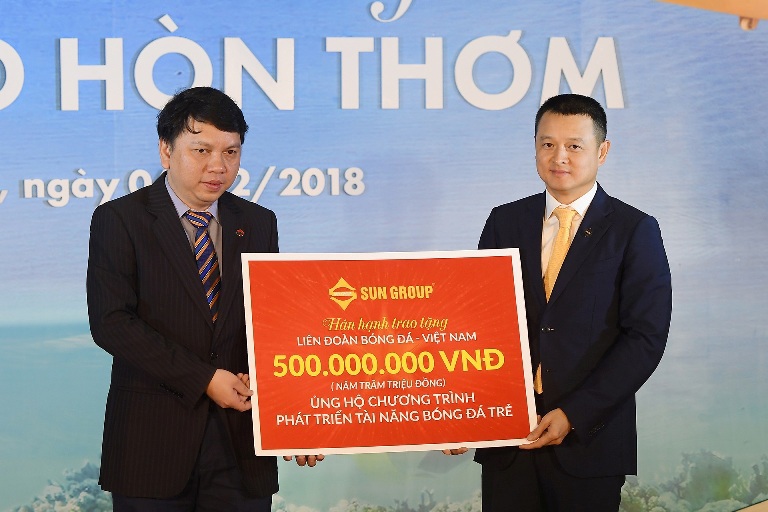 HLV Park Hang Seo nhận 1 tỷ đồng và voucher nghỉ dưỡng từ Sun Group cho U23 Việt Nam - Ảnh 5
