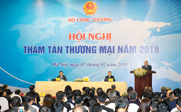 Thủ tướng Chính phủ: Thương vụ, tham tán không ngồi chờ doanh nghiệp đến “nhờ” - Ảnh 1