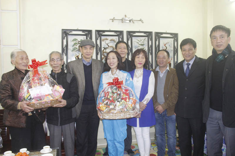Phó Bí thư Thành ủy Đào Đức Toàn thăm gia đình có truyền thống làm môi trường - Ảnh 2