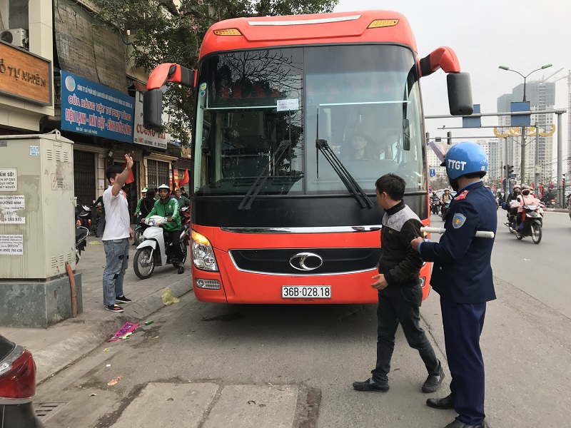 Hà Nội: Áp lực giao thông tăng mạnh ngày cuối đợt nghỉ Tết Nguyên đán - Ảnh 7
