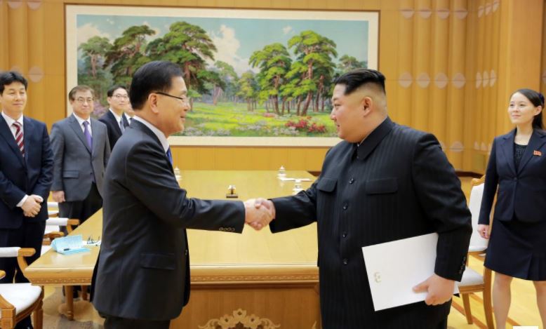 Sắp họp thượng đỉnh lần đầu với lãnh đạo Triều Tiên, Tổng thống Hàn Quốc tuyên bố không giảm trừng phạt - Ảnh 1