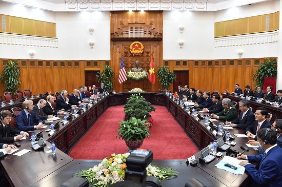 Thủ tướng Nguyễn Xuân Phúc hội kiến Tổng thống Hoa Kỳ Donald Trump - Ảnh 2