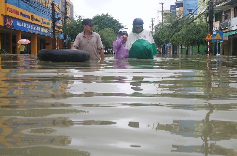 [Ảnh] Trận lụt 20 năm mới tái hiện tại Tam Kỳ, Quảng Nam - Ảnh 3