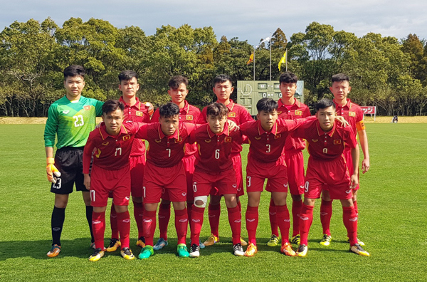 U16 Việt Nam ngược dòng giành thắng lợi trước U16 Lào - Ảnh 1