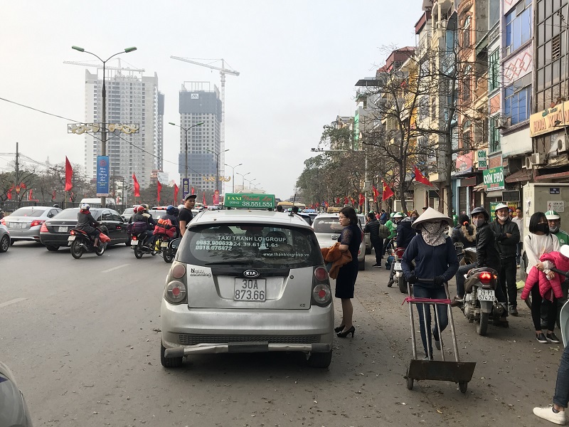 Hà Nội: Áp lực giao thông tăng mạnh ngày cuối đợt nghỉ Tết Nguyên đán - Ảnh 9