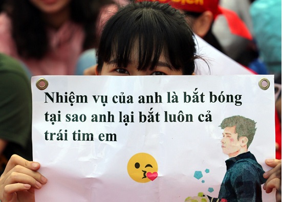 Sân Thống Nhất rực sắc đỏ đón các cầu thủ U23 Việt Nam - Ảnh 6