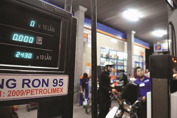 Xăng dầu đồng loạt giảm giá từ 15h chiều nay - Ảnh 1