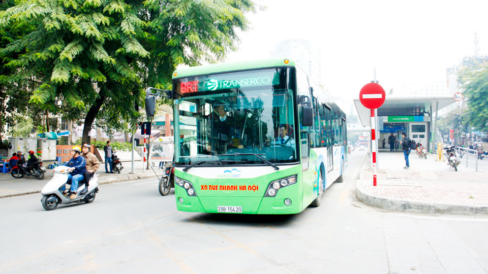 Xe buýt nhanh BRT: Hiệu quả thấy rõ qua từng ngày - Ảnh 1