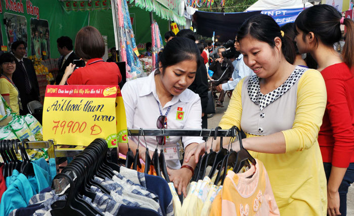 Xuất khẩu hàng Việt: Doanh nghiệp bỏ quên “sân nhà” - Ảnh 1