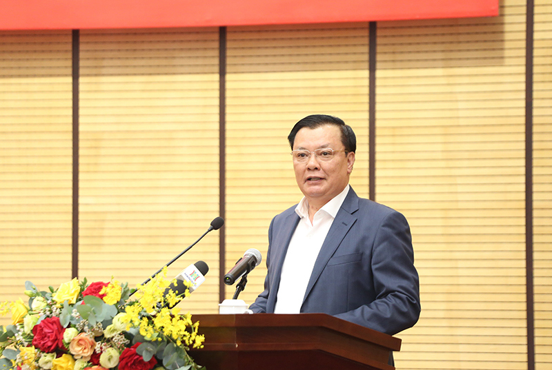 Bí thư Thành uỷ Hà Nội Đinh Tiến Dũng: Quyết tâm, hiệp lực để triển khai toàn diện kế hoạch năm 2022 - Ảnh 1