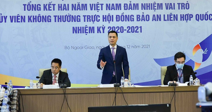 Tổ c&ocirc;ng t&aacute;c li&ecirc;n ng&agrave;nh về HĐBA tổng kết 2 năm Việt Nam đảm nhiệm vai tr&ograve; Ủy vi&ecirc;n kh&ocirc;ng thường trực HĐBA Li&ecirc;n Hợp quốc. Ảnh: Nguyễn Hồng &nbsp;