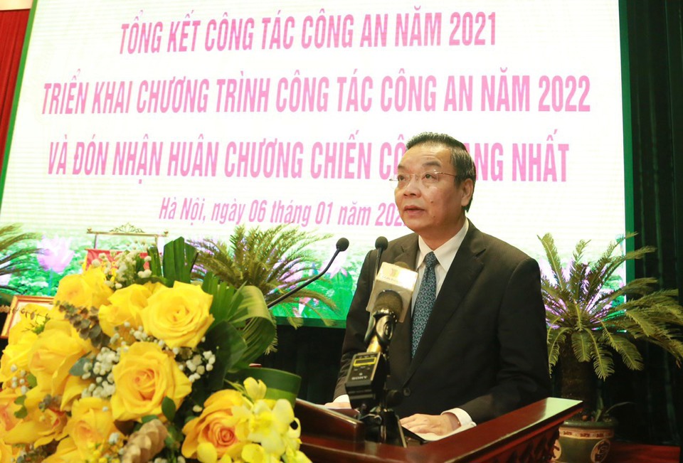 Chủ tịch UBND TP H&agrave; Nội Chu Ngọc Anh ph&aacute;t biểu tại hội nghị.