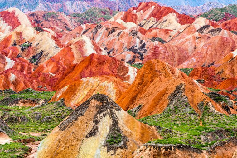 V&ugrave;ng n&uacute;i cầu vồng Zhangye Danxia đ&atilde; được c&aacute;c nh&agrave; khảo cổ Trung Quốc ph&aacute;t hiện từ những năm 1930 nhưng m&atilde;i đến năm 2010 nơi đ&acirc;y mới được biết đến rộng r&atilde;i.&nbsp;