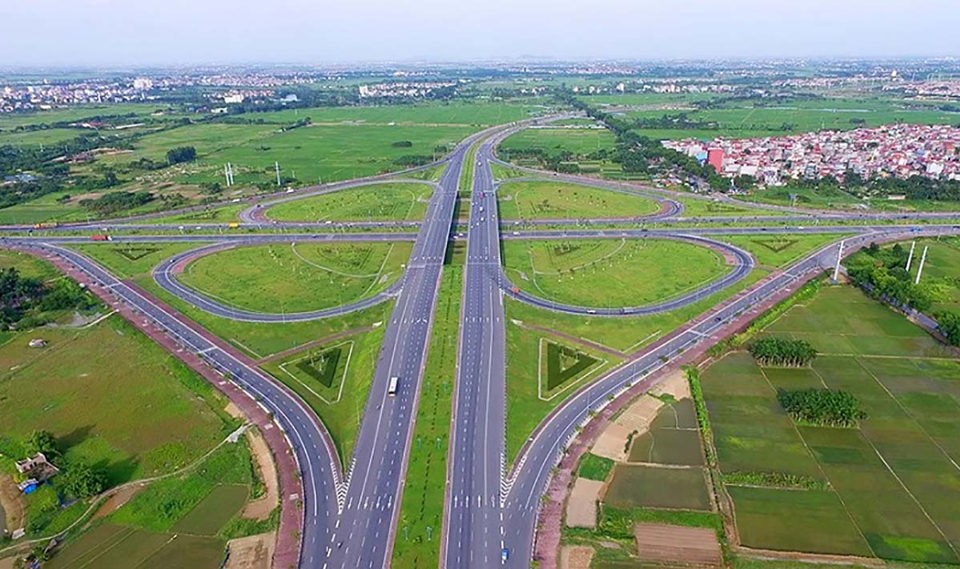 Nút giao đường Vành đai 3 với đường cao tốc Hà Nội - Hải Phòng trên địa bàn huyện Gia Lâm. Ảnh: Cao Lãng