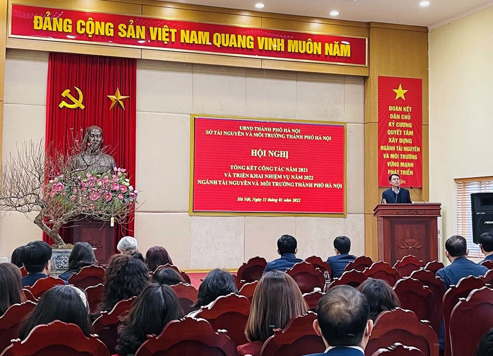 Phó Chủ tịch UBND TP Nguyễn Trọng Đông phát biểu chỉ đạo tại Hội nghị tổng kết ngành tài nguyên môi trường Hà Nội. Ảnh: Thương Huế