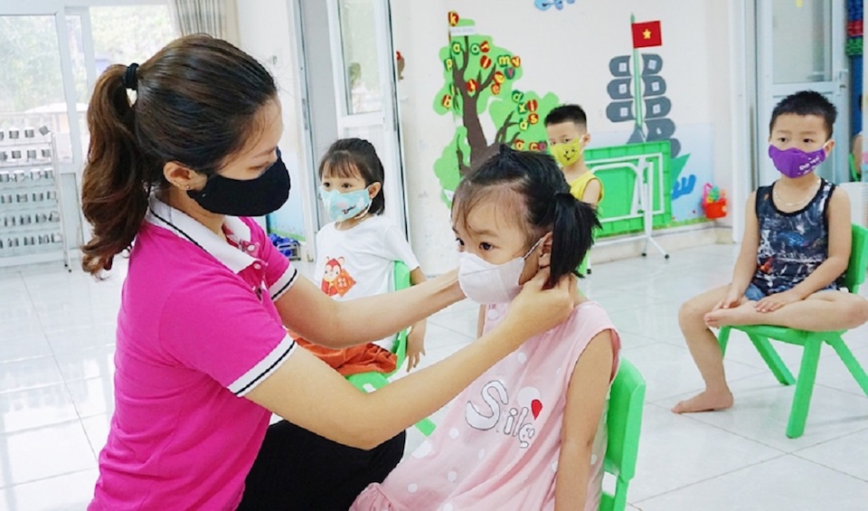 Trẻ em mầm non ở TP Hồ Ch&iacute; Minh sẽ đến trường tr&ecirc;n tinh thần tự nguyện từ th&aacute;ng 2/2022. (Ảnh minh hoạ)