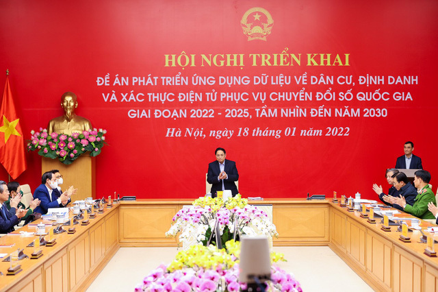 Thủ tướng Phạm Minh Ch&iacute;nh, Chủ tịch Ủy ban Quốc gia về chuyển đổi số chủ tr&igrave; Hội nghị. Ảnh: VGP/Nhật Bắc
