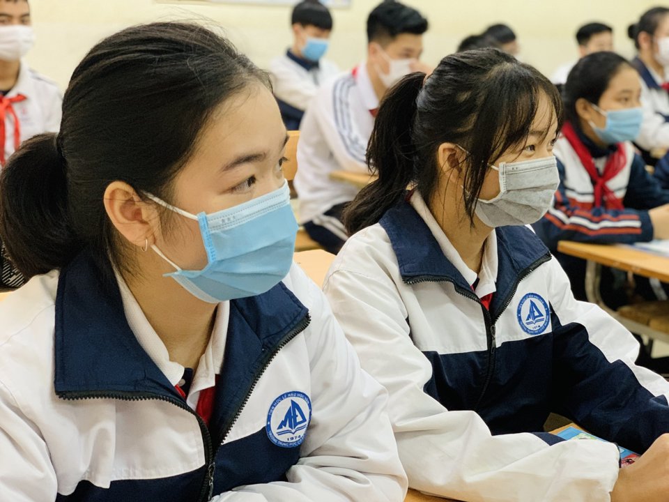 Học sinh lớp 9 vùng an toàn thuộc ngoại thành Hà Nội được đến trường từ tháng 11/2021