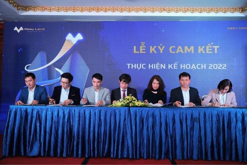 L&atilde;nh đạo Meey Land c&ugrave;ng cam kết mục ti&ecirc;u