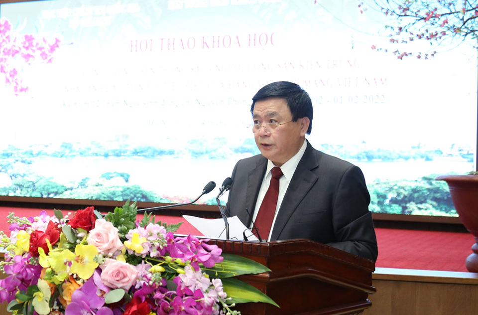 GS.TS Nguyễn Xu&acirc;n Thắng ph&aacute;t biểu khai mạc, đề dẫn Hội thảo.