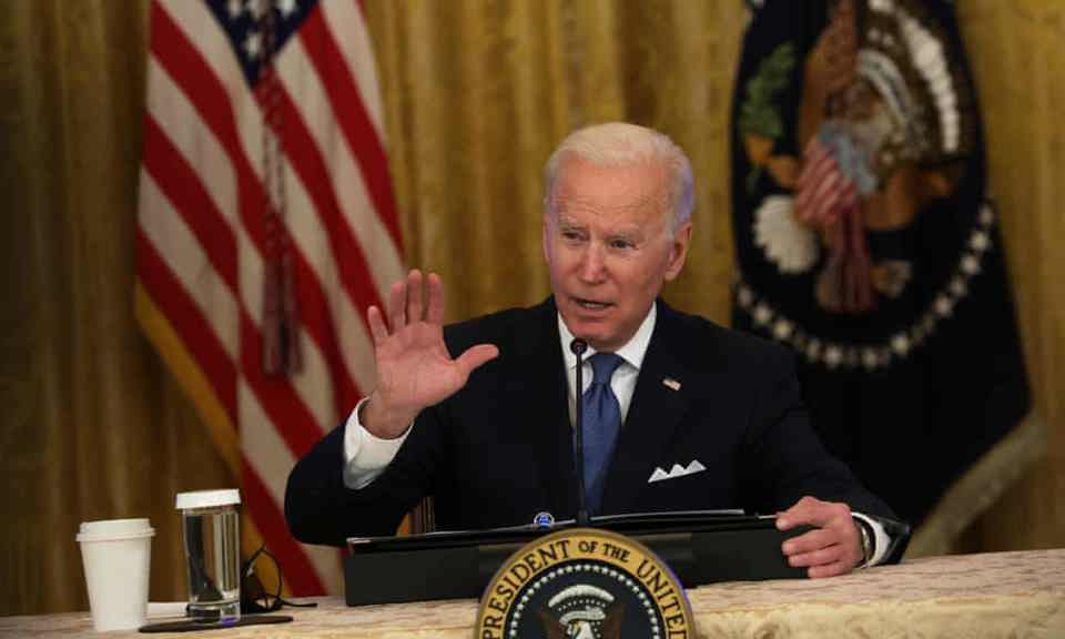 Tổng thống Mỹ Joe Biden cho biết Washington đang xem x&eacute;t c&aacute;c biện ph&aacute;p trừng phạt l&ecirc;n Nga do c&aacute;c h&agrave;nh động li&ecirc;n quan tới Ukraine. Ảnh: WSJ
