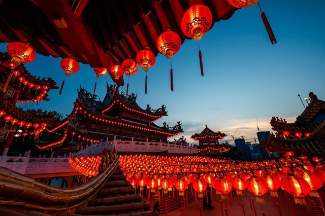 Hàng nghìn đèn lồng được thắp sáng tại ngôi đền lớn nhất Đông Nam Á - Ảnh 3