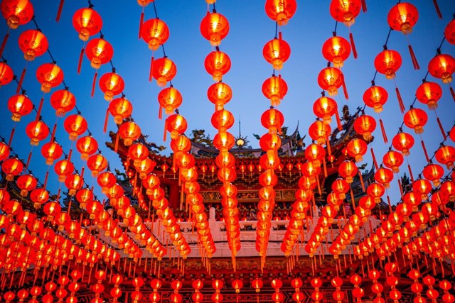 Hàng nghìn đèn lồng được thắp sáng tại ngôi đền lớn nhất Đông Nam Á - Ảnh 9