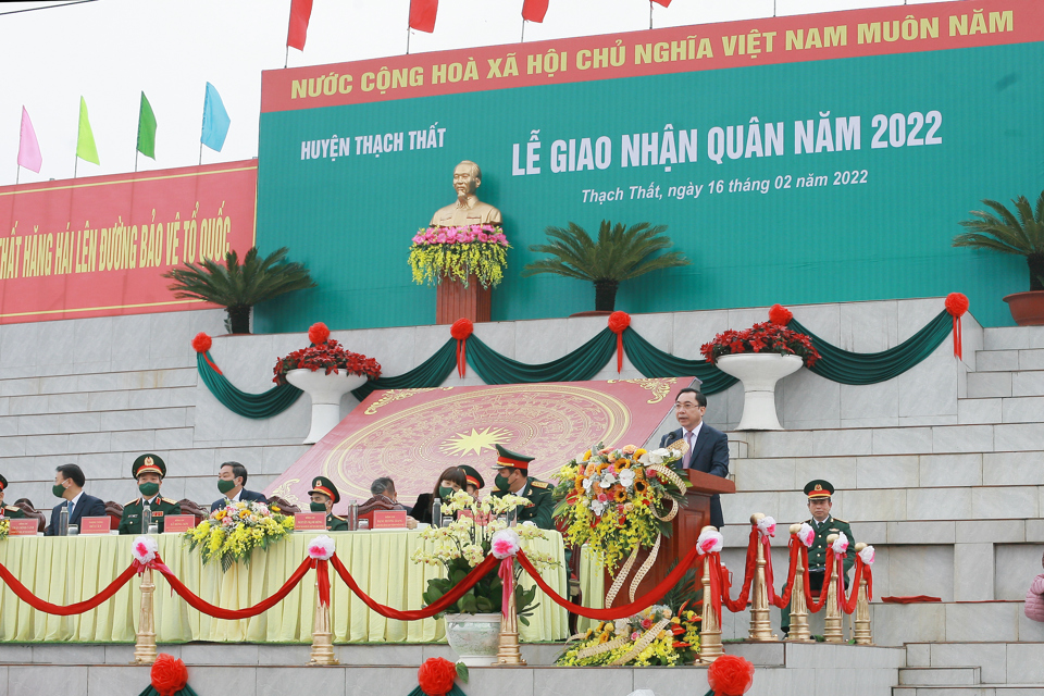 Lễ giao nhận qu&acirc;n năm 2022 tại huyện Thạch Thất.