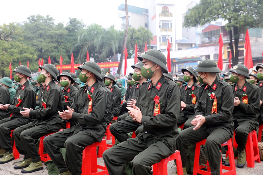 C&aacute;c t&acirc;n binh huyện Thường T&iacute;n trước giờ l&ecirc;n đường l&agrave;m nhiệm vụ thi&ecirc;ng li&ecirc;ng với Tổ quốc