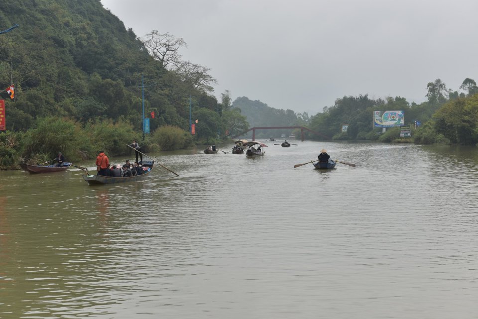 Suối Yến s&aacute;ng 16/2.