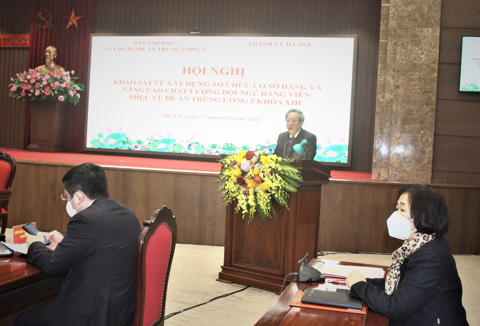 Ph&oacute; Trưởng Ban Tổ chức Trung ương Ho&agrave;ng Đăng Quang ph&aacute;t biểu tại hội nghị.