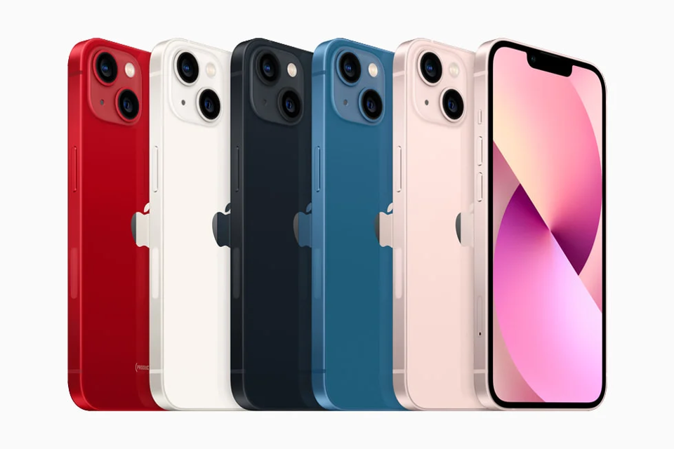 Apple, màu sắc, iPhone 13 - Thương hiệu Apple luôn dành sự quan tâm đặc biệt đến màu sắc của sản phẩm. Và với iPhone 13, bạn hoàn toàn có thể thỏa sức lựa chọn sắc tố yêu thích của mình. Hãy xem hình ảnh để cảm nhận sự đa dạng và phong phú trong bảng màu của iPhone