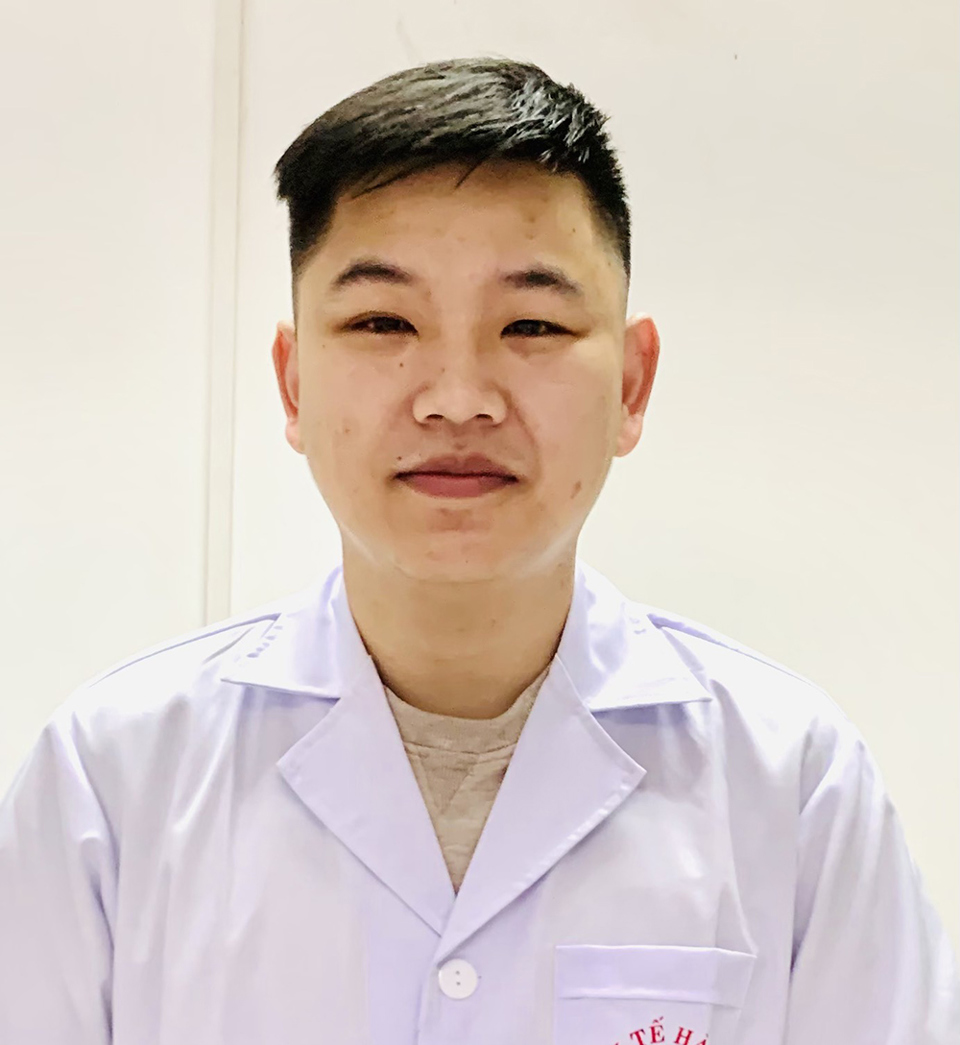 B&aacute;c sĩ Nguyễn Huy Tiến.