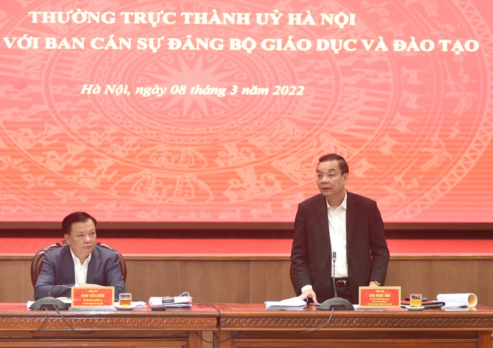 Chủ tịch UBND TP Chu Ngọc Anh ph&aacute;t biểu tại cuộc l&agrave;m việc.