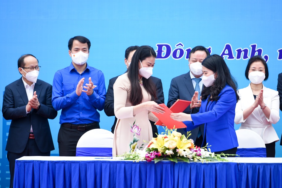 Lãnh đạo Sở LĐTB&XH Hà Nội và Thành đoàn Hà Nội ký kết chương trình phối hợp công tác năm 2022.