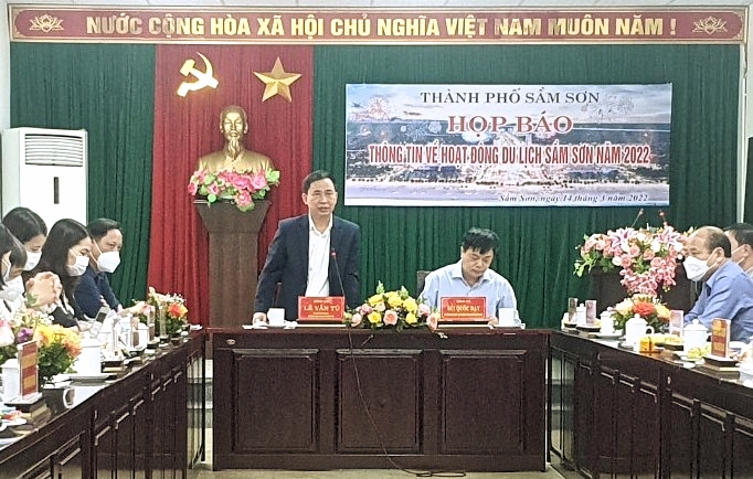 TP Sầm Sơn tổ chức họp b&aacute;o th&ocirc;ng tin về hoạt động du lịch năm 2022