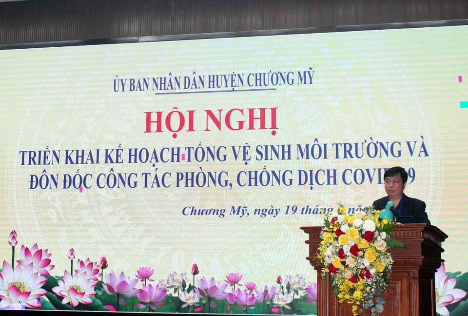 Chi cục trưởng Chi cục PTNT TP Nguyễn Viết Tr&iacute; ph&aacute;t biểu tại hội nghị