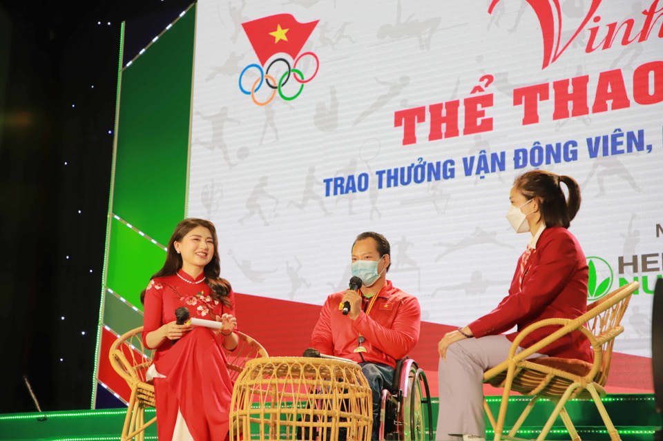 Chương tr&igrave;nh Vinh quang Thể thao Việt Nam được tổ chức v&agrave;o s&aacute;ng ng&agrave;y 20/3. ẢNh: B&ugrave;i Lượng.